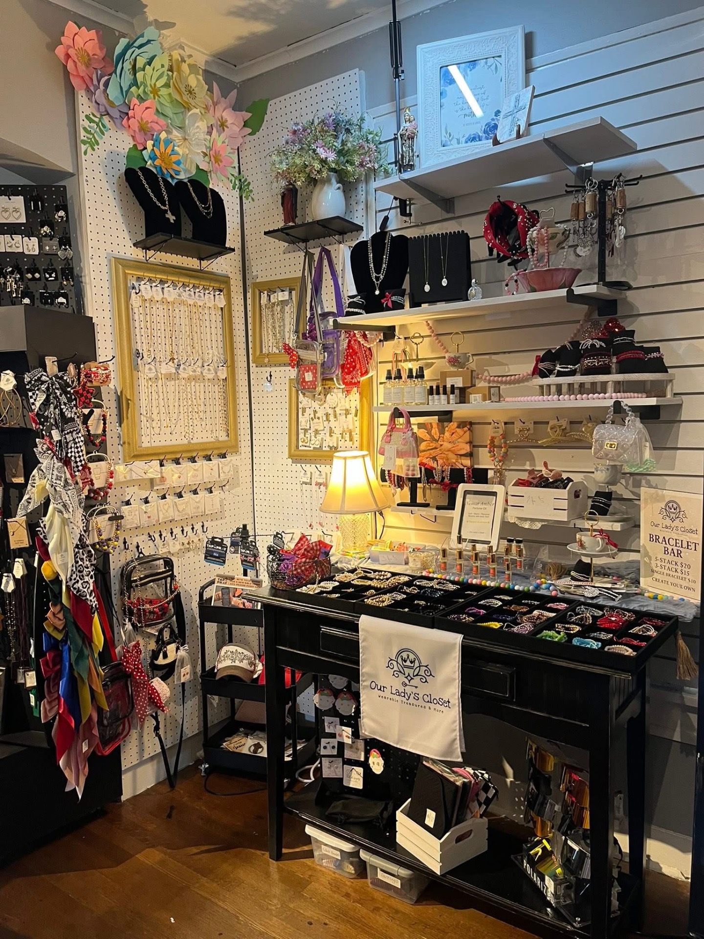 Jewelry and accessories display
